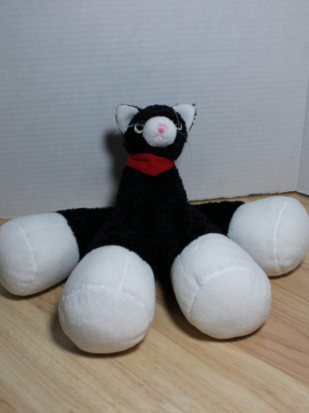Bestever Cat Kitty Kitten Plush Funny Feet Black & White Cat - Picture 9 of 9